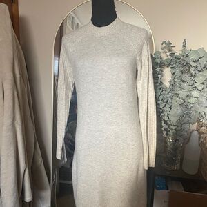 Abercrombie & Fitch Cream Long Sleeve Sheath Dress Crew Neck
